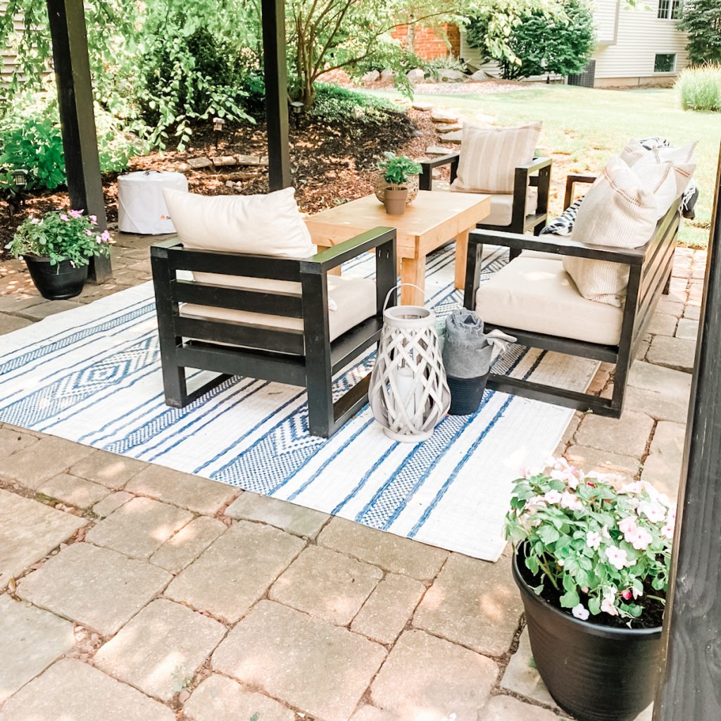 Pergola space with outdoor furniture and new planters--easy backyard diy projects
