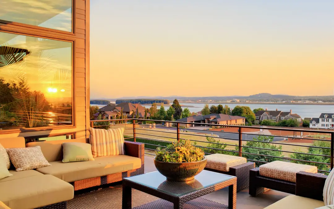 4 Deck Decorating Ideas To Enhance Your Backyard