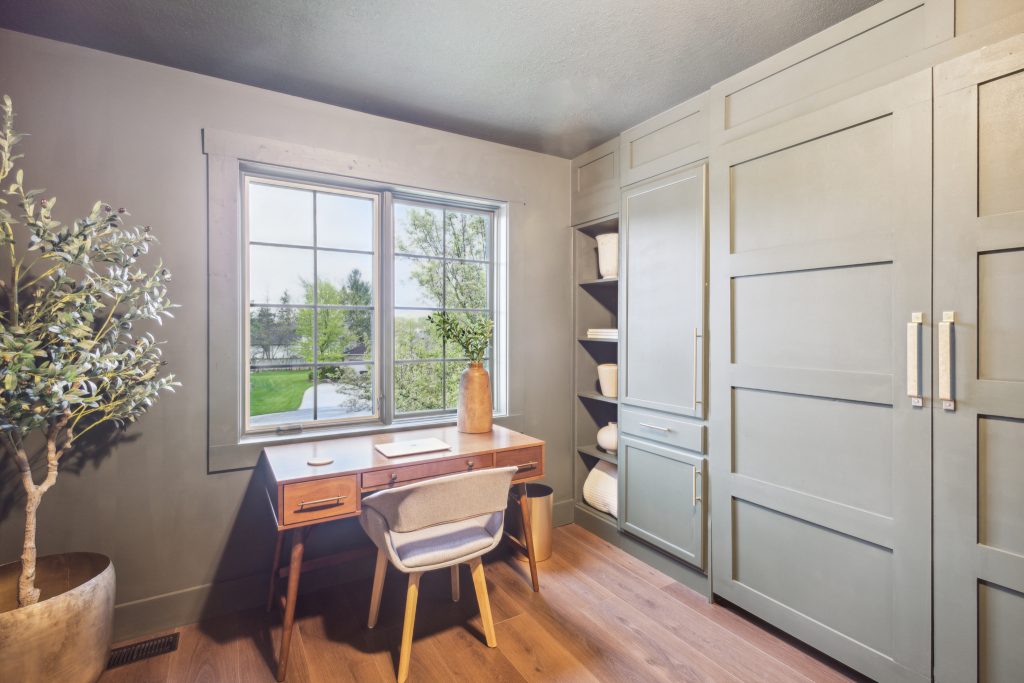 Hardware for built-ins for combine a home office and guest room post.